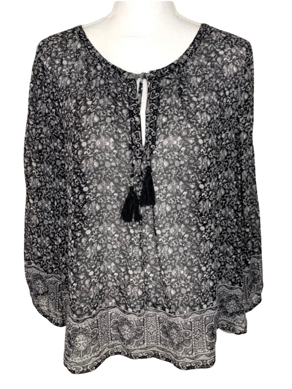 Joie Women 100%‎ Silk Boho Blouse Top Shirt Size Medium Black Gray Floral